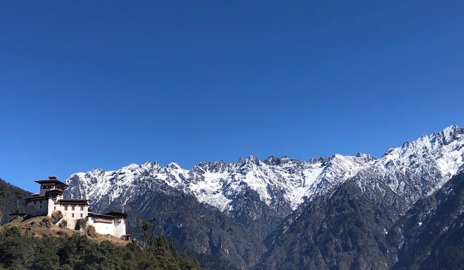 Laya Gasa Trek & Royal Highland Festival Adventure 18 Days.